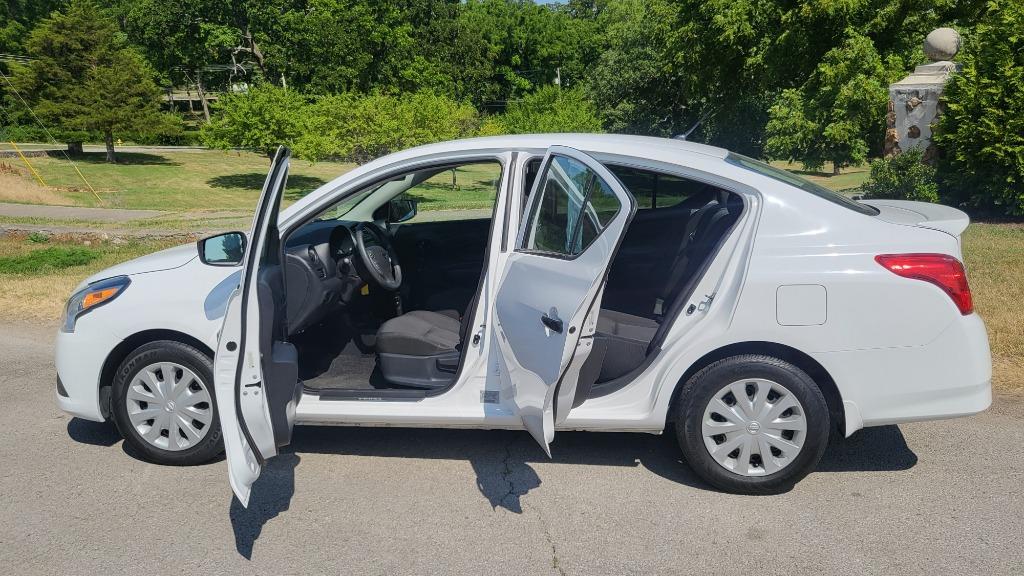 Thumbnail image of 2019 Nissan Versa at 417AutoLand.com of Springfield, MO