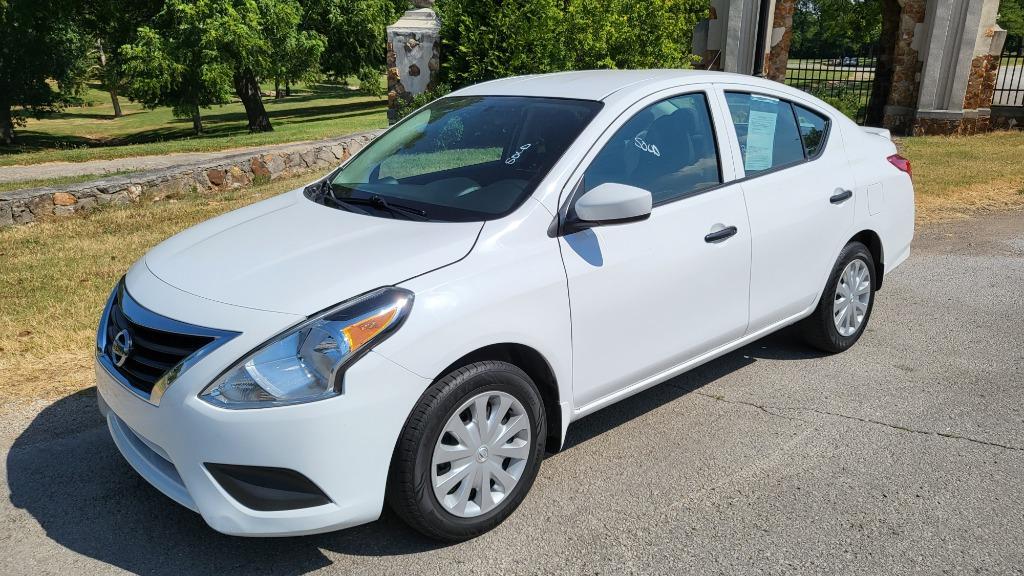 Thumbnail image of 2019 Nissan Versa at 417AutoLand.com of Springfield, MO
