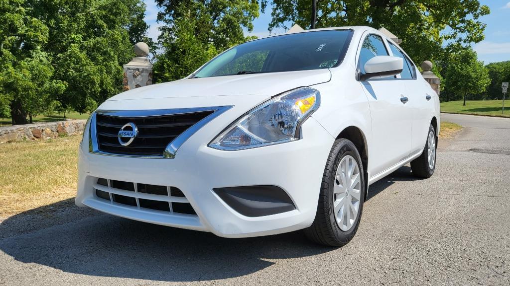 Thumbnail image of 2019 Nissan Versa at 417AutoLand.com of Springfield, MO