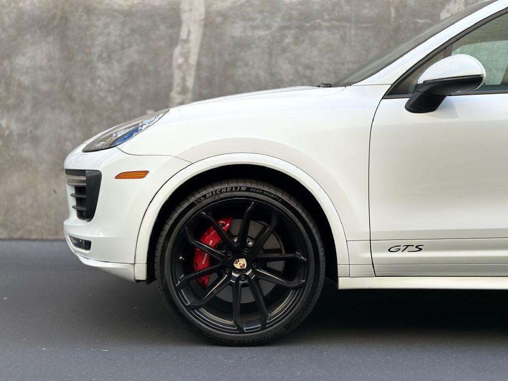 Thumbnail image of 2017 Porsche Cayenne at PRO MOTORCARS