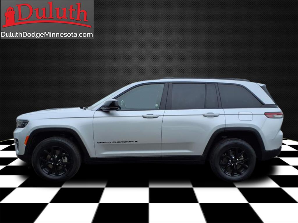 Thumbnail image of 2024 Jeep Grand Cherokee at Duluth Chrysler Dodge Jeep Ram