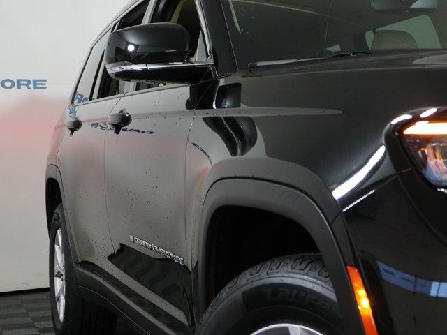 Thumbnail image of 2022 Jeep Grand Cherokee L at DavisMooreChryslerDodgeJeepUSED of Wichita, KS
