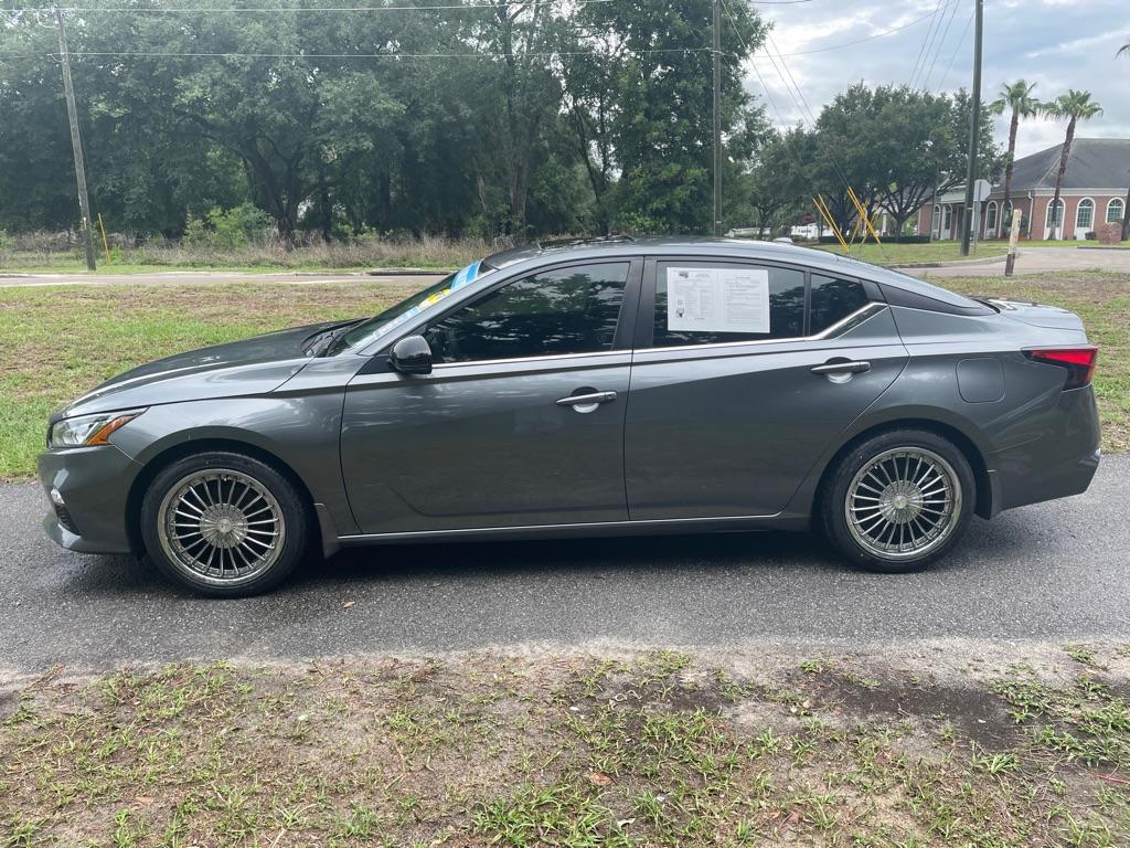 Thumbnail image of 2019 Nissan Altima at MAURADIAN MOTORS LLC