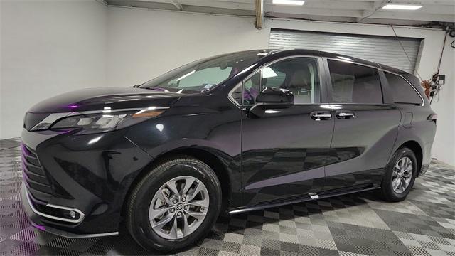Thumbnail image of 2024 Toyota Sienna at Major World Chevrolet