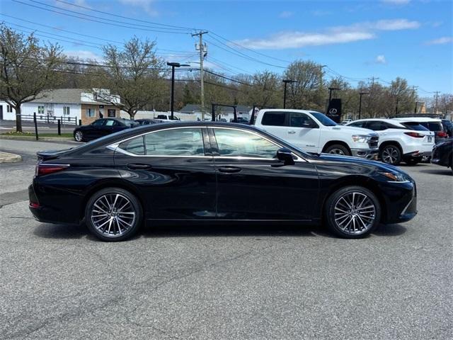 Thumbnail image of 2022 Lexus ES 350 at Lexus of Smithtown