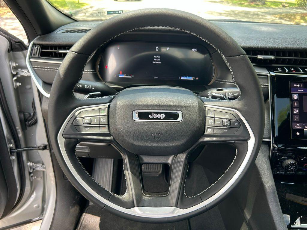 Thumbnail image of 2024 Jeep Grand Cherokee at Kendall Dodge Chrysler Jeep Ram