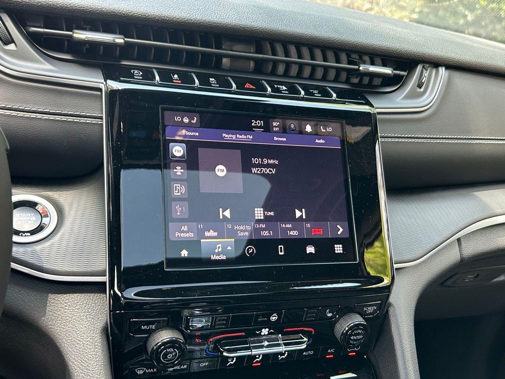 Thumbnail image of 2024 Jeep Grand Cherokee at Kendall Dodge Chrysler Jeep Ram