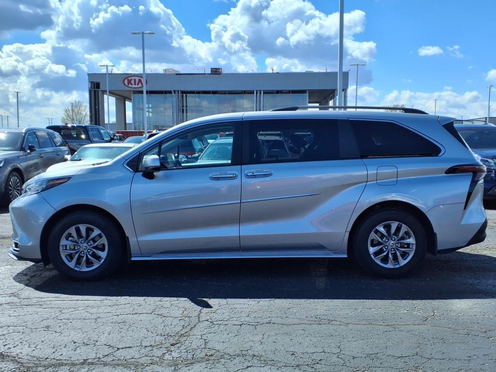 Thumbnail image of 2023 Toyota Sienna at Kings Kia