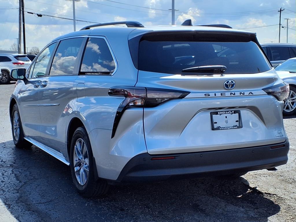 Thumbnail image of 2023 Toyota Sienna at Kings Kia
