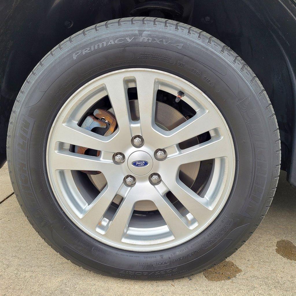 Thumbnail image of 2012 Ford Edge at Byron Auto Group Inc