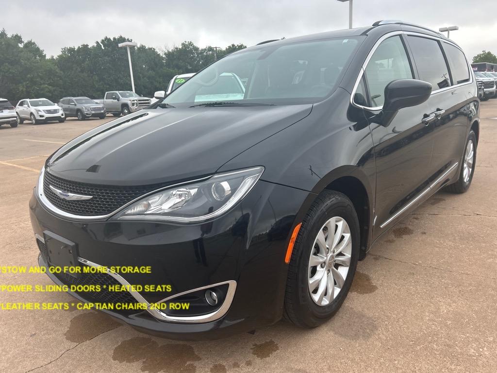 Thumbnail image of 2019 Chrysler Pacifica at Janzen Gmc