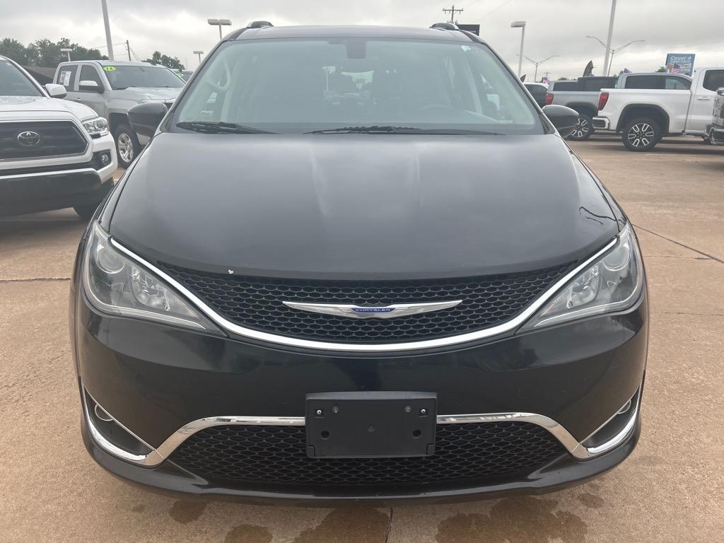 Thumbnail image of 2019 Chrysler Pacifica at Janzen Gmc