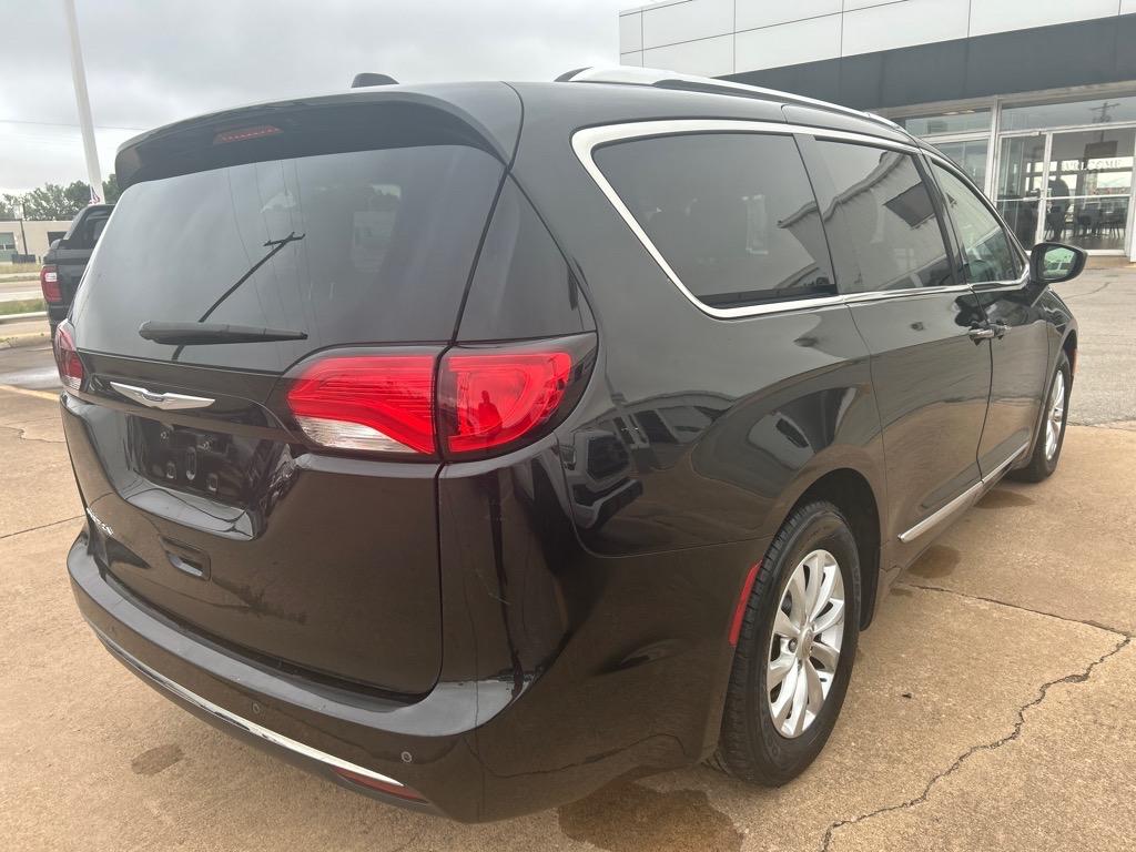 Thumbnail image of 2019 Chrysler Pacifica at Janzen Gmc