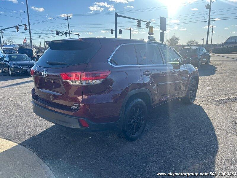 Thumbnail image of 2017 Toyota Highlander at Ally Motor Group