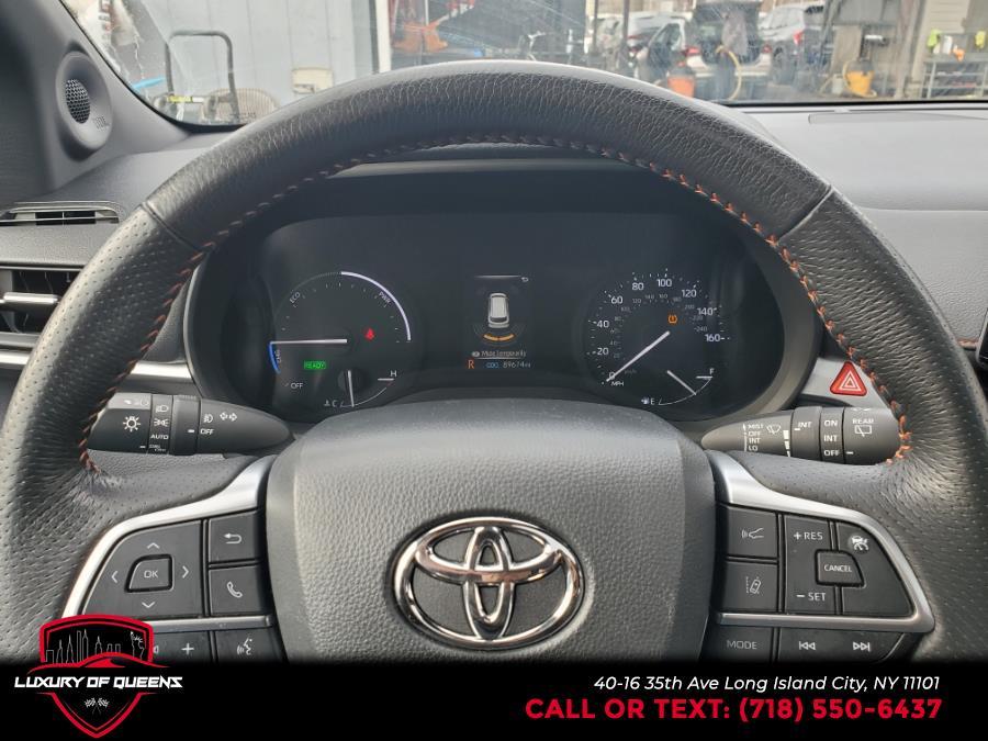 Thumbnail image of 2022 Toyota Sienna at Luxury of Queens
