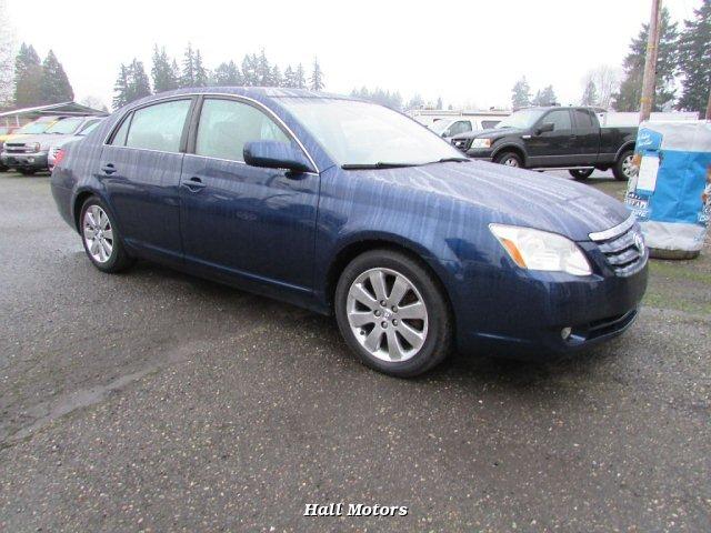 Thumbnail image of 2006 Toyota Avalon at Hall Motors