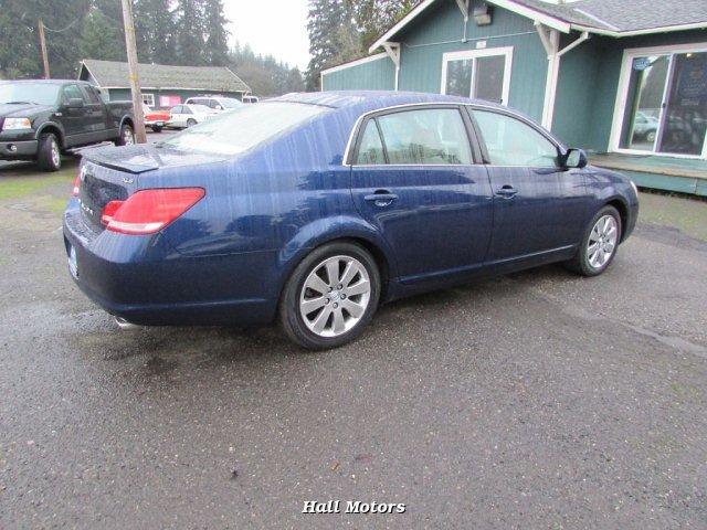 Thumbnail image of 2006 Toyota Avalon at Hall Motors