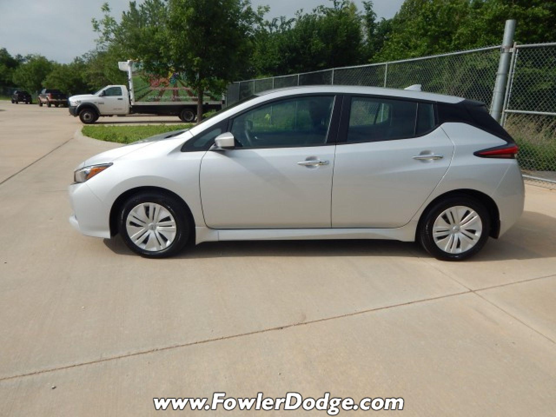 Thumbnail image of 2023 Nissan LEAF at Fowler Chrysler Jeep Dodge