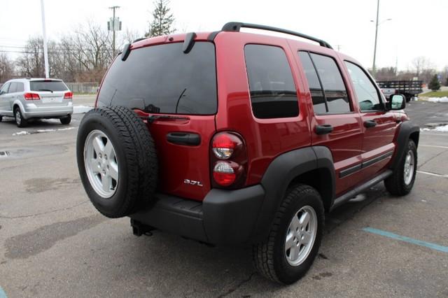 Thumbnail image of 2007 Jeep Liberty at B&B Car Company