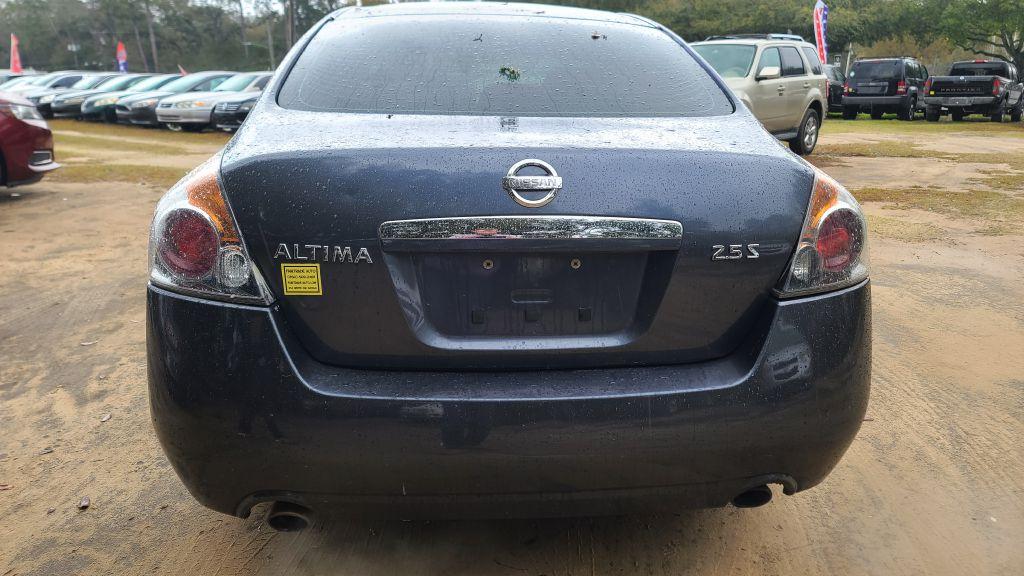 Thumbnail image of 2009 Nissan Altima at FAIRTRADE I CO