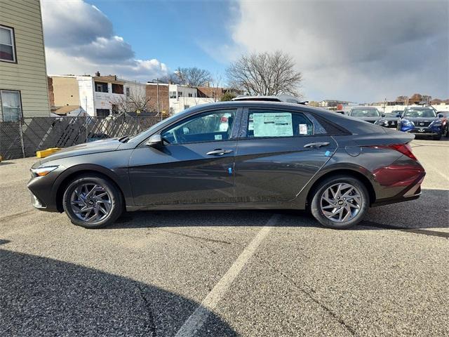 Thumbnail image of 2025 Hyundai ELANTRA at Lynnes Hyundai