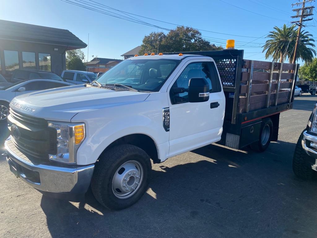 Thumbnail image of 2017 Ford F-350 Super Duty at CA LEASE RETURNS