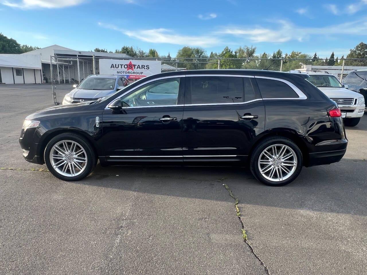 Thumbnail image of 2019 Lincoln MKT at Autostars Motorgroup