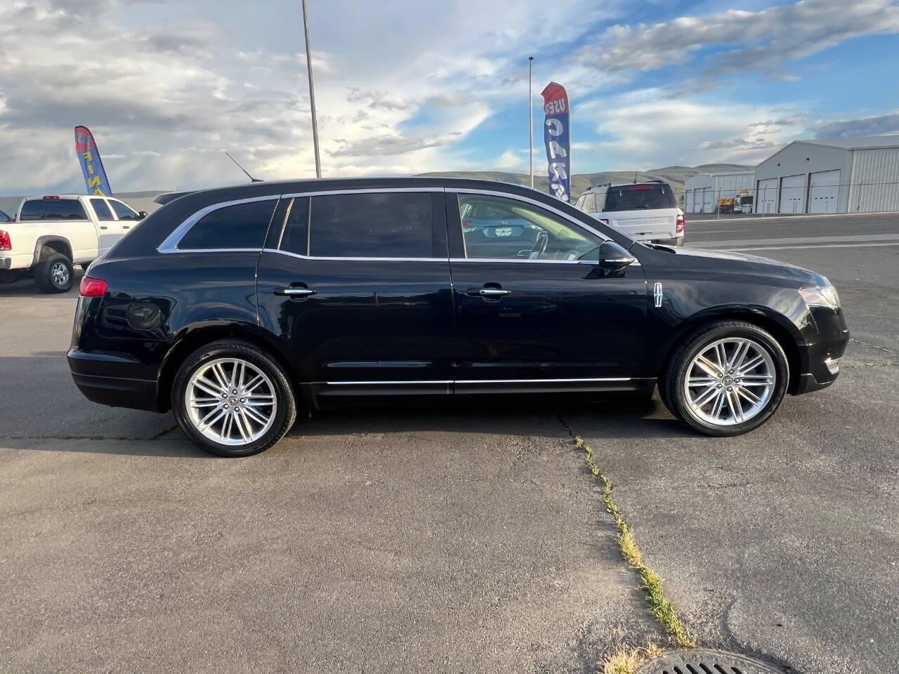 Thumbnail image of 2019 Lincoln MKT at Autostars Motorgroup