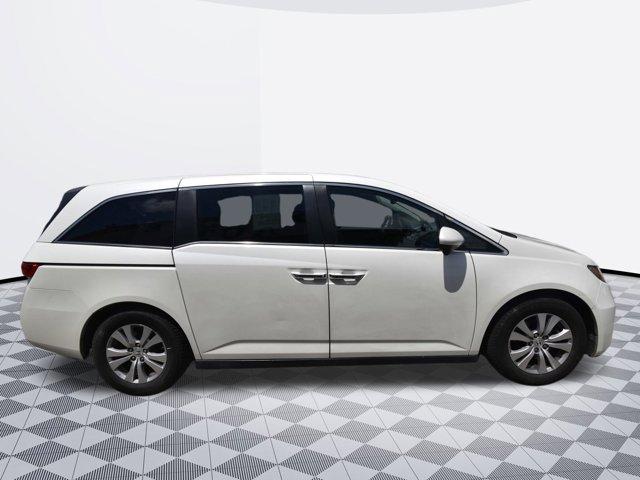 Thumbnail image of 2016 Honda Odyssey at Deluxe Auto Dealer - Used