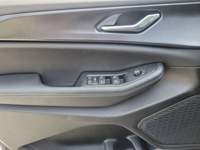 Thumbnail image of 2024 Jeep Grand Cherokee L at CDJR Norristown - Used