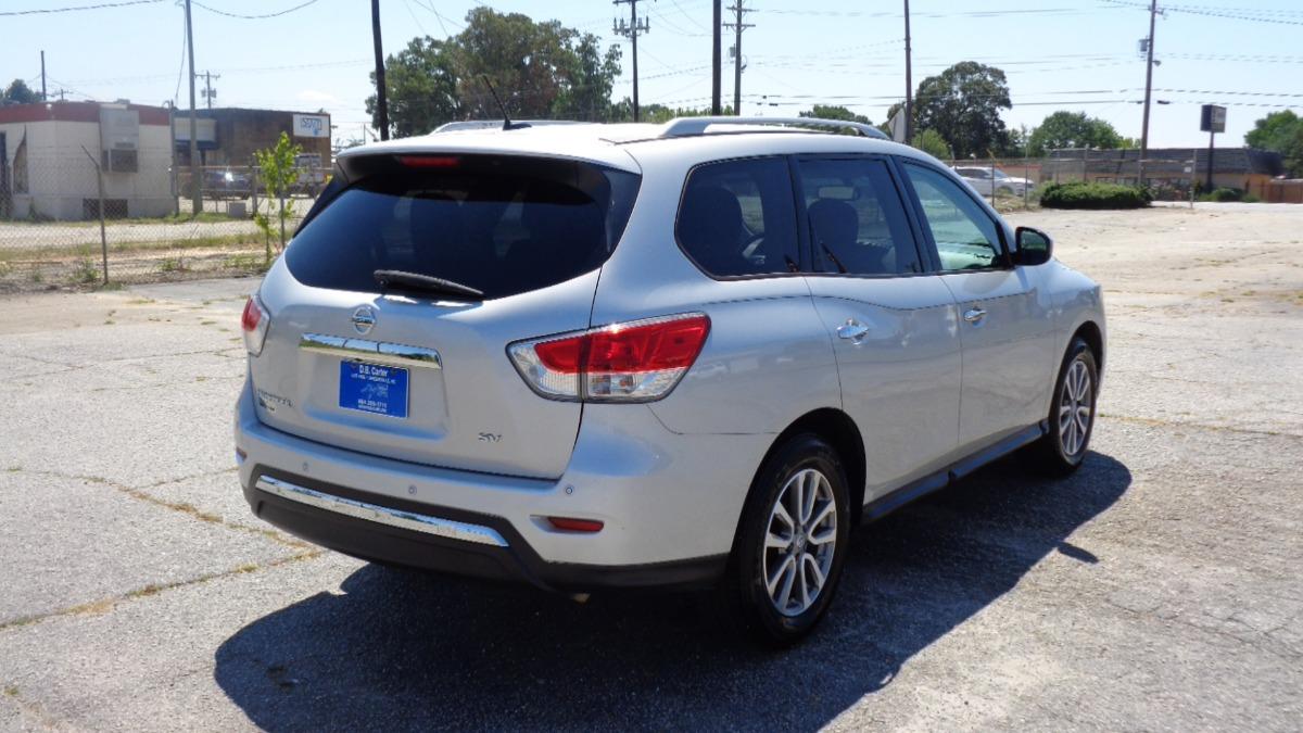 Thumbnail image of 2016 Nissan Pathfinder at DB Carter
