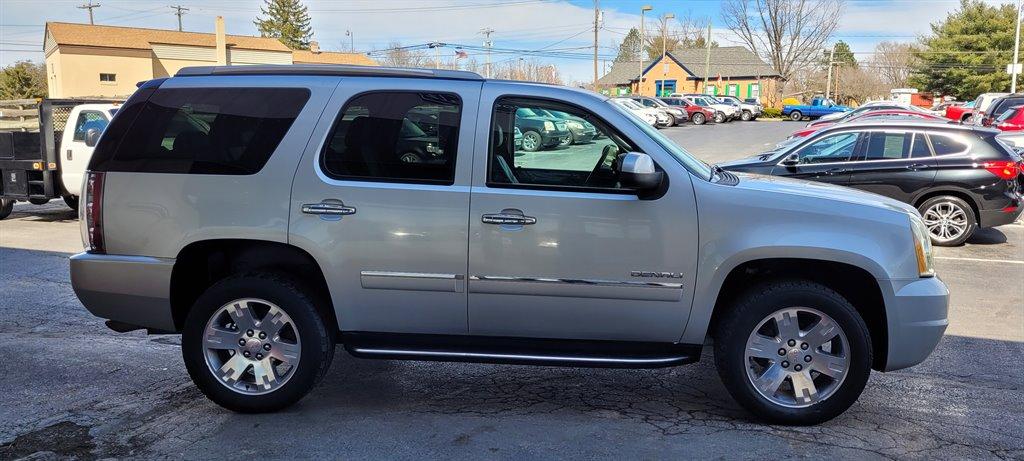 Thumbnail image of 2011 GMC Yukon at AutoDealz of Shenandoah, VA