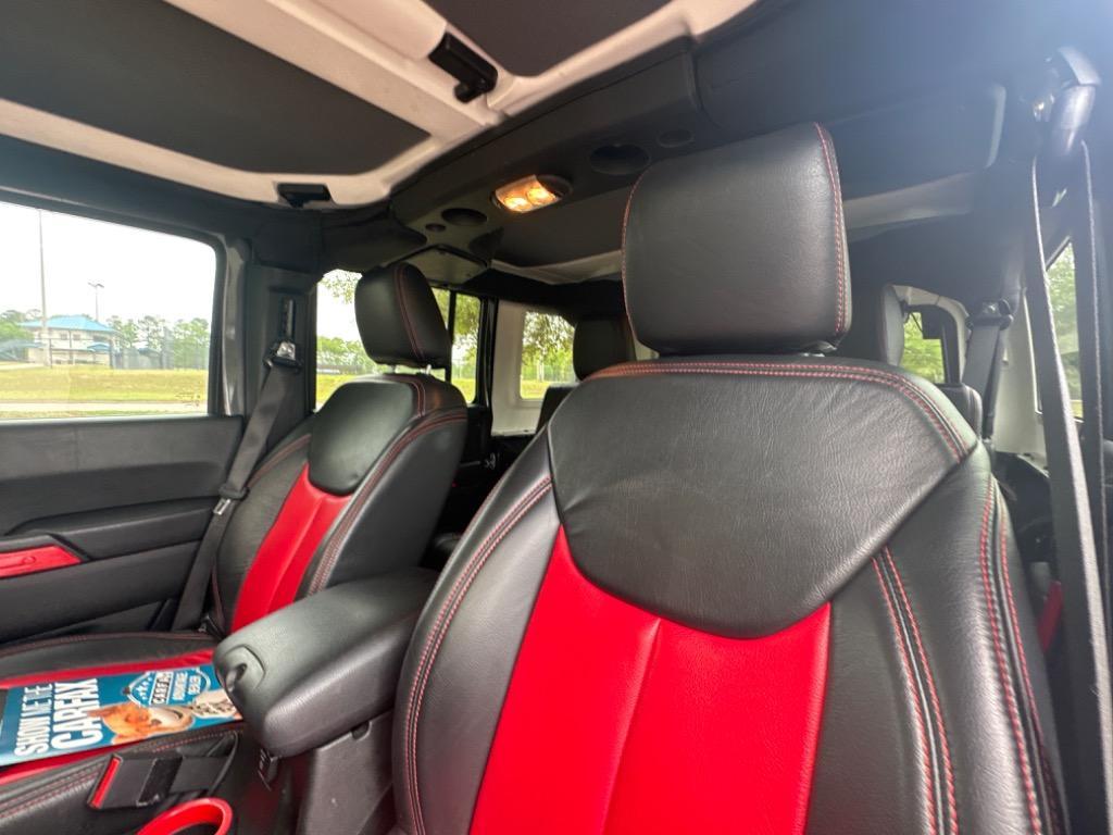 Thumbnail image of 2017 Jeep Wrangler Unlimited at Crescent Automotive Corp INC