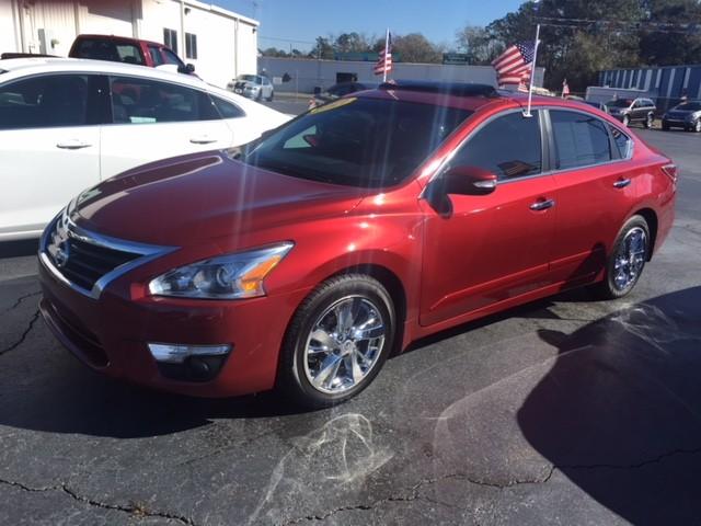 Thumbnail image of 2014 Nissan Altima at Price Point