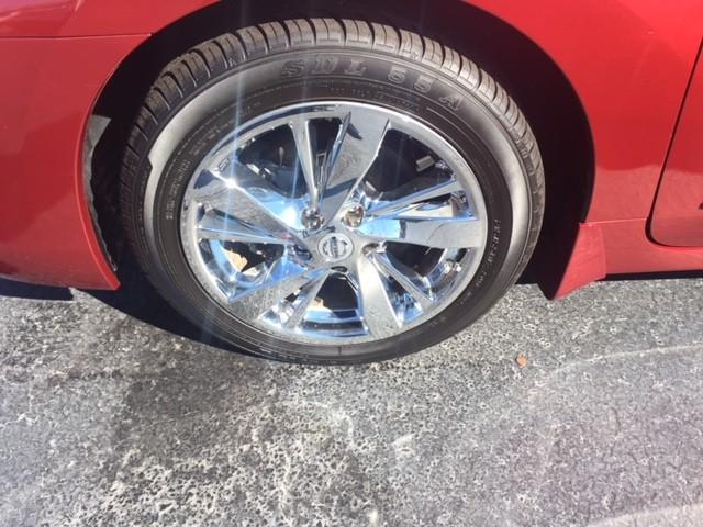 Thumbnail image of 2014 Nissan Altima at Price Point