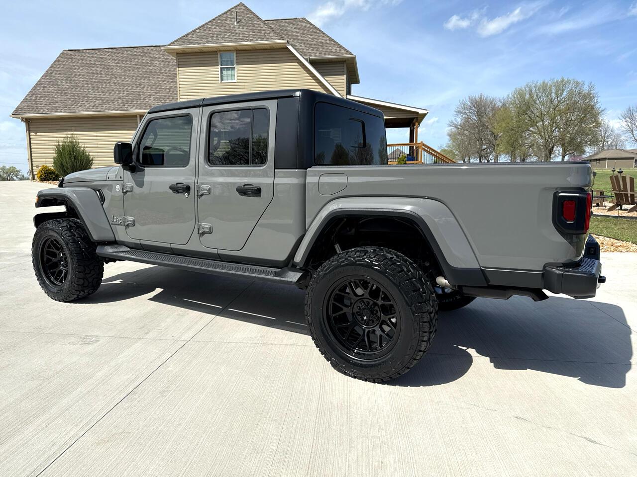 Thumbnail image of 2021 Jeep Gladiator at Banks Motors