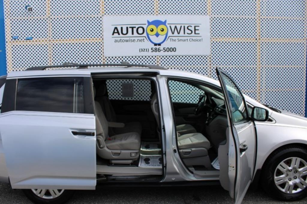 Thumbnail image of 2011 Honda Odyssey at Autowise Inc.