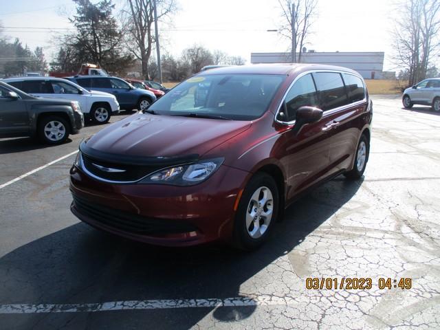 Thumbnail image of 2017 Chrysler Pacifica at Pelhams Auto Sales