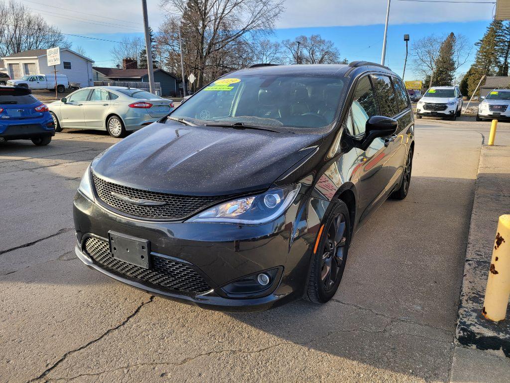 Thumbnail image of 2019 Chrysler Pacifica at CLARE AUTO SALES, INC