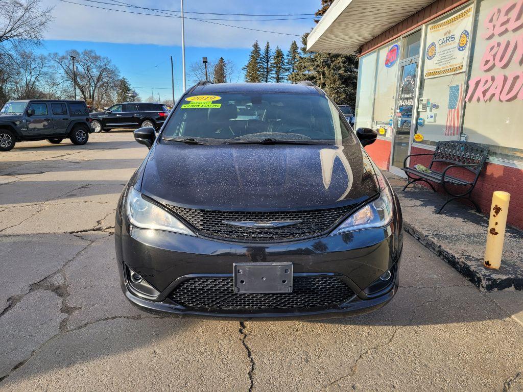 Thumbnail image of 2019 Chrysler Pacifica at CLARE AUTO SALES, INC