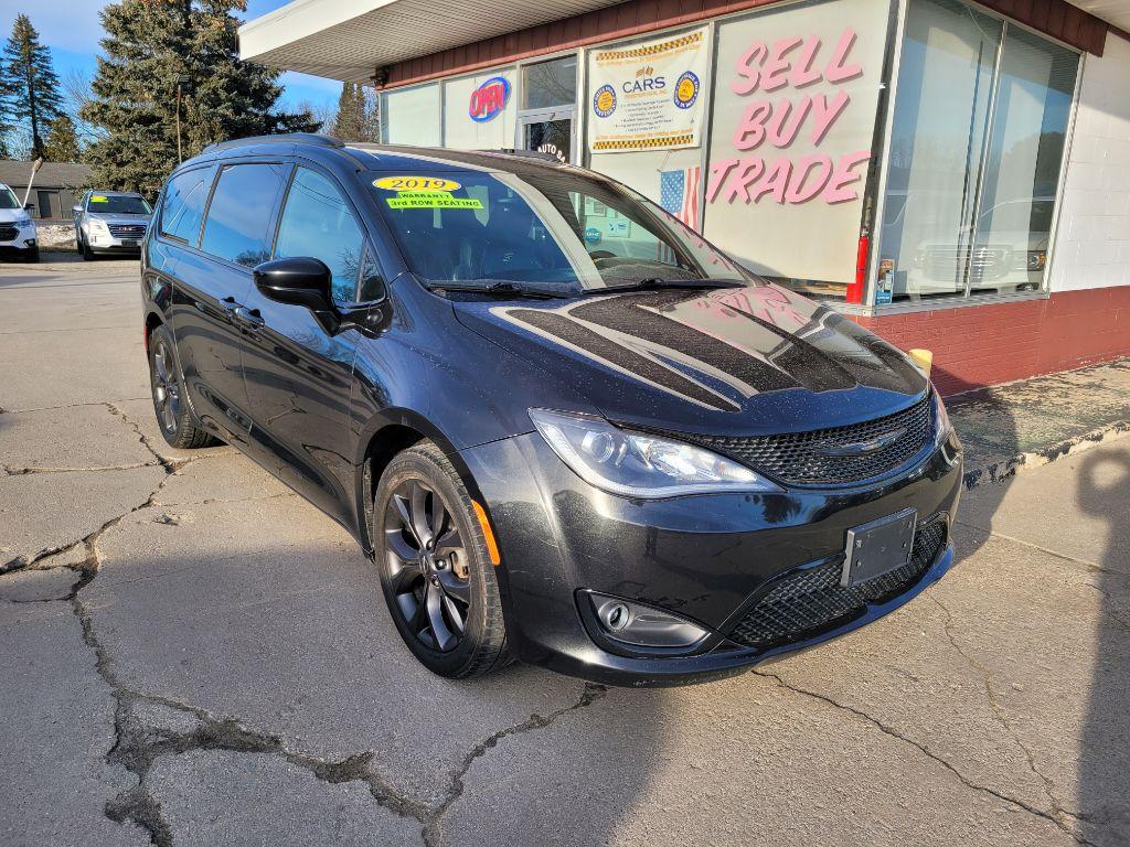 Thumbnail image of 2019 Chrysler Pacifica at CLARE AUTO SALES, INC