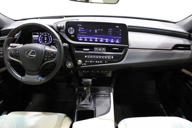 Thumbnail image of 2022 Lexus ES 350 at EddysToyotaOfWichita USED
