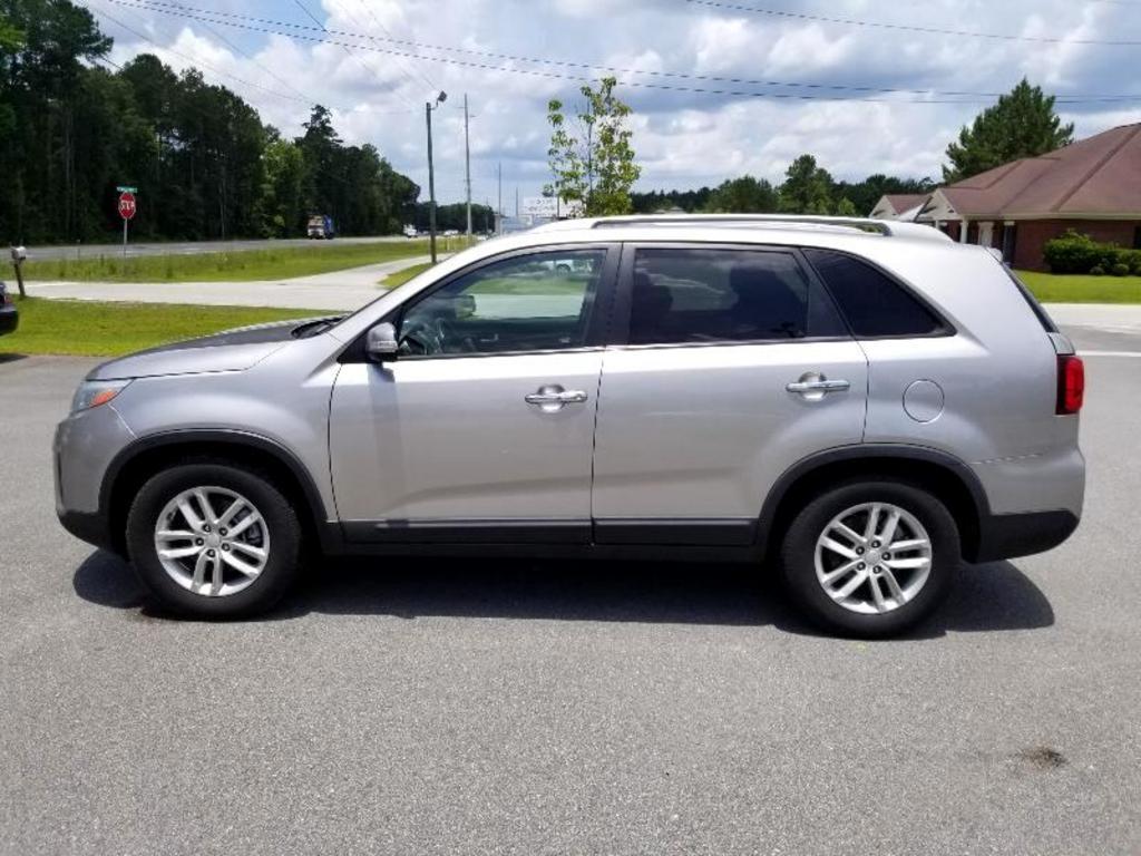 Thumbnail image of 2015 Kia Sorento at M & M Motors