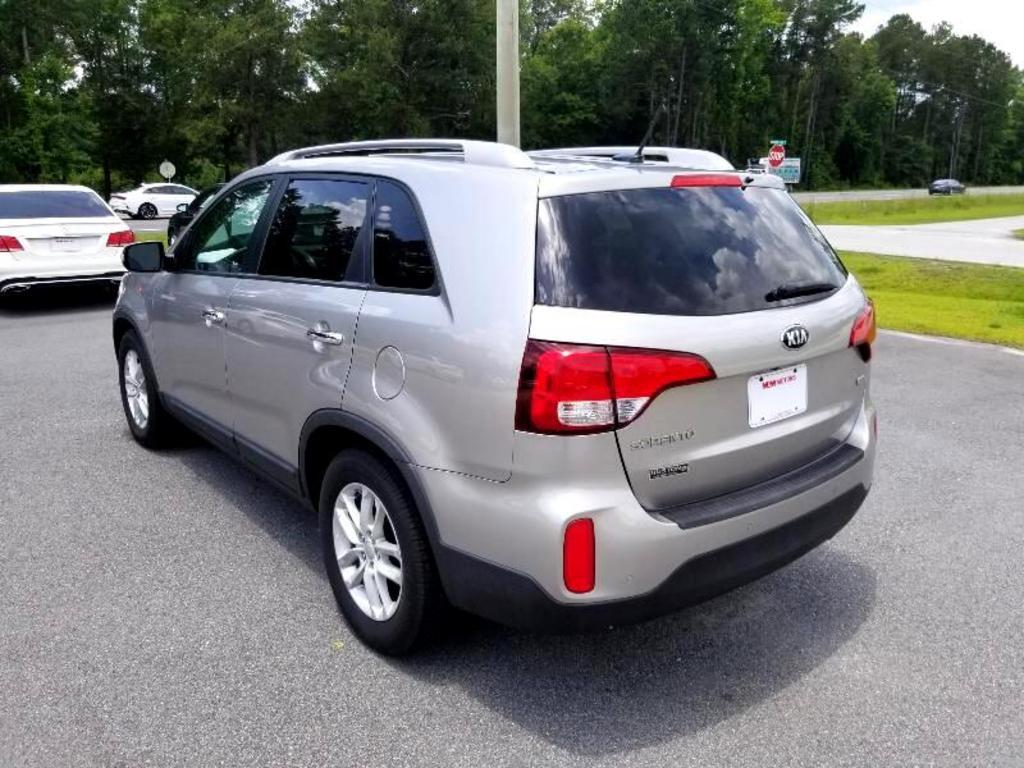 Thumbnail image of 2015 Kia Sorento at M & M Motors