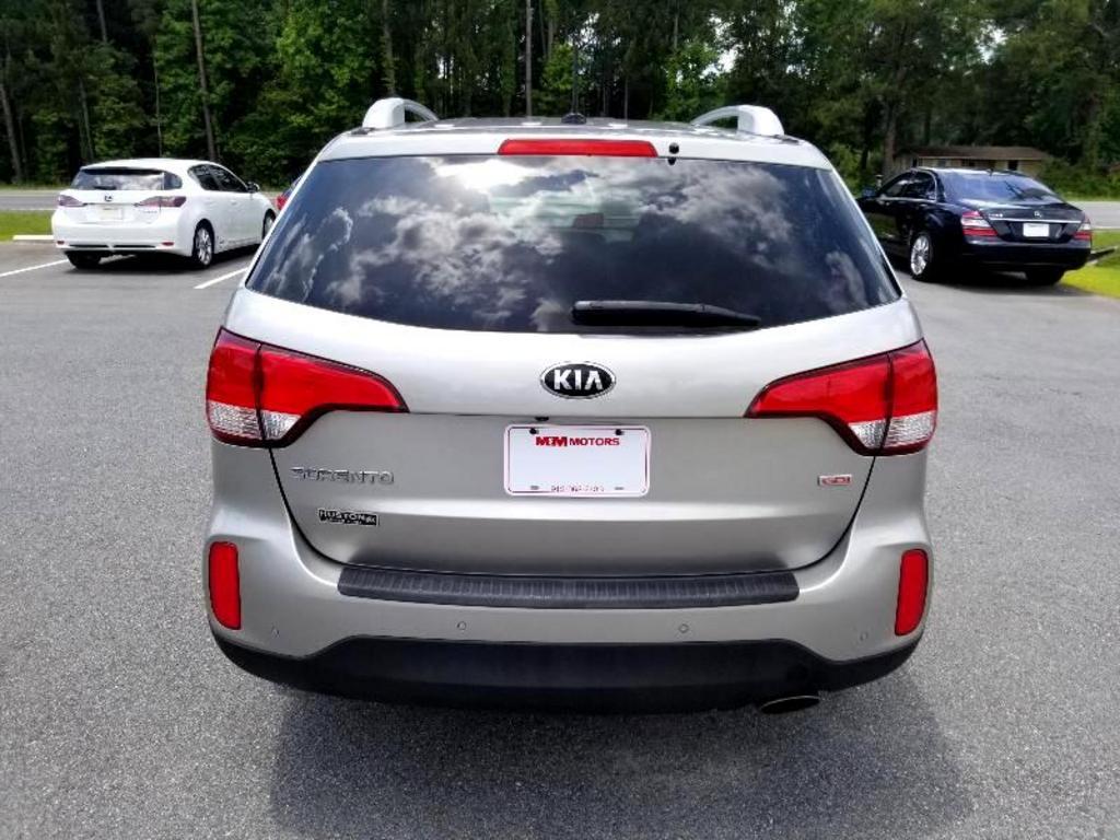 Thumbnail image of 2015 Kia Sorento at M & M Motors