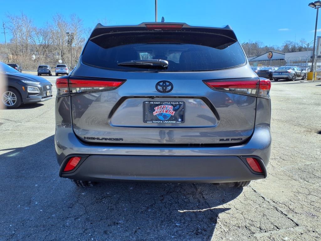 Thumbnail image of 2021 Toyota Highlander at Toyota Universe