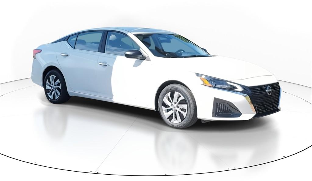 Thumbnail image of 2025 Nissan Altima at Southern 441 Nissan