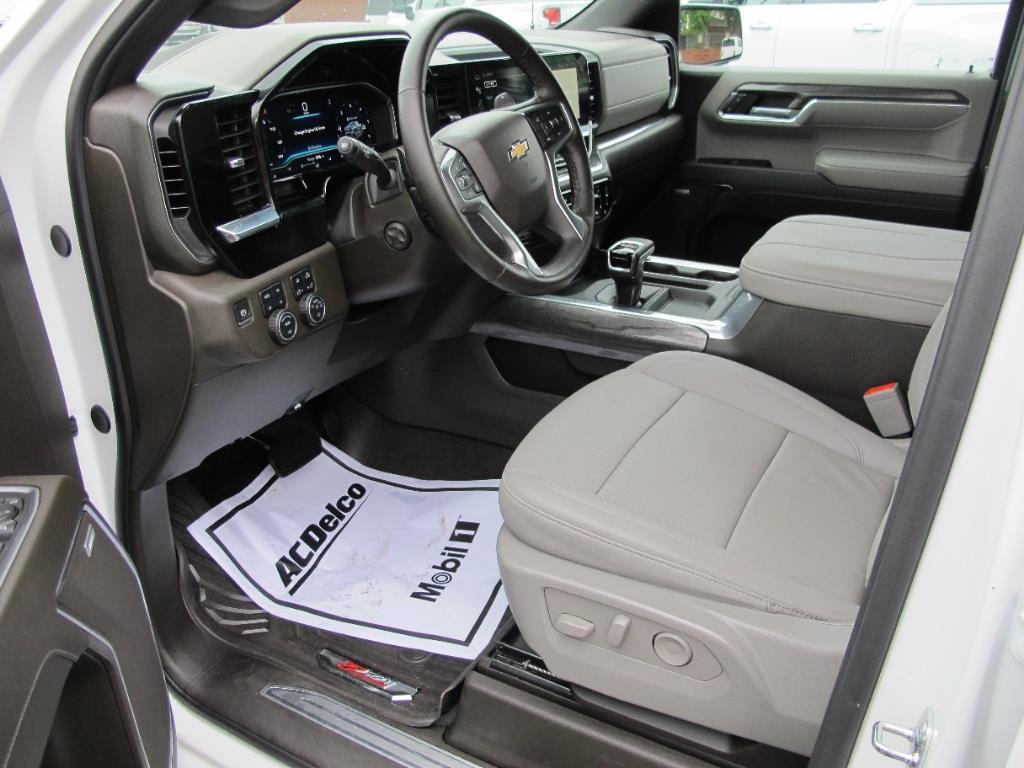 Thumbnail image of 2024 Chevrolet Silverado 1500 at Palmetto Chevrolet Company