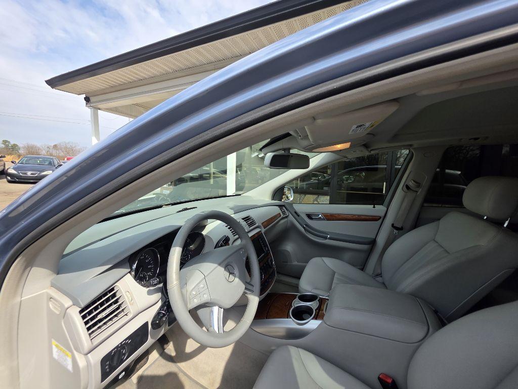 Thumbnail image of 2008 Mercedes-Benz R-Class at NICKY AUTO LLC