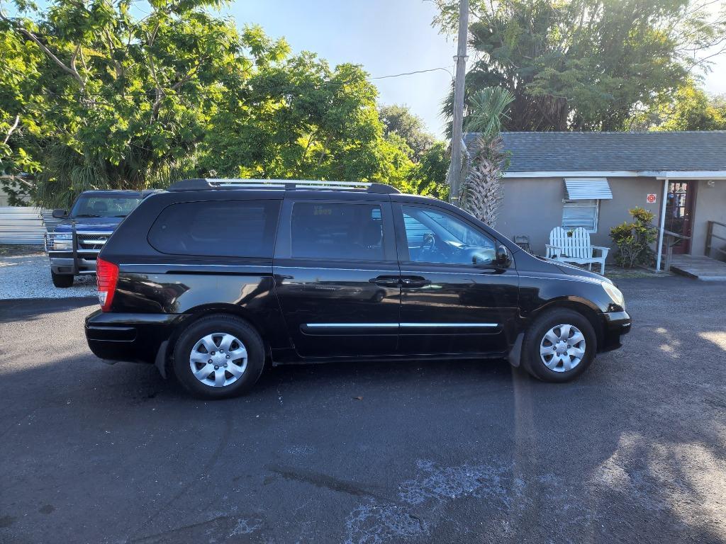 Thumbnail image of 2008 Hyundai Entourage at Droid Autos Company